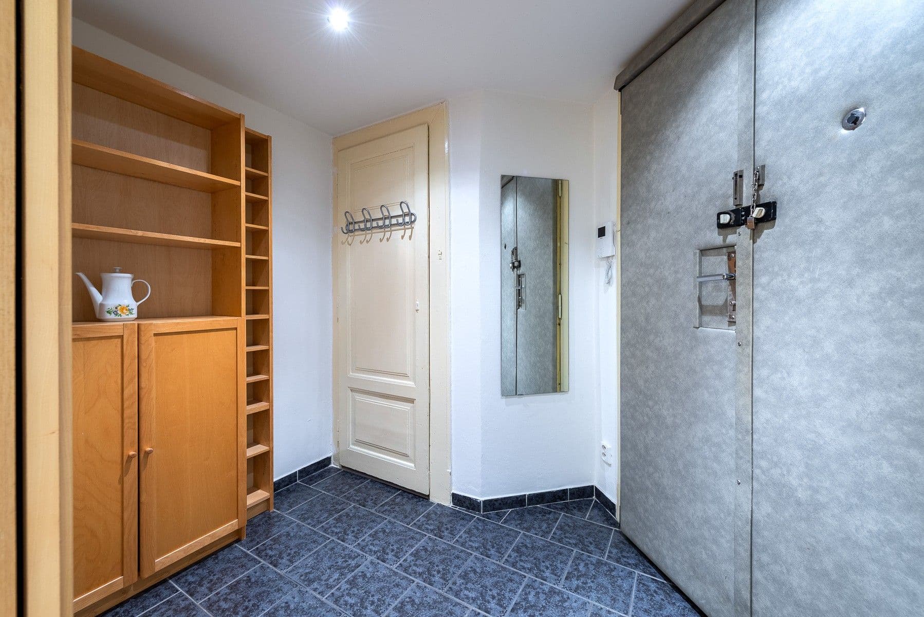 Predaj bytu 3-izbový 65 m², Jaromírova, Praha, Praha Predaj bytu 3-izbový 65 m², Jaromírova, Praha, Praha