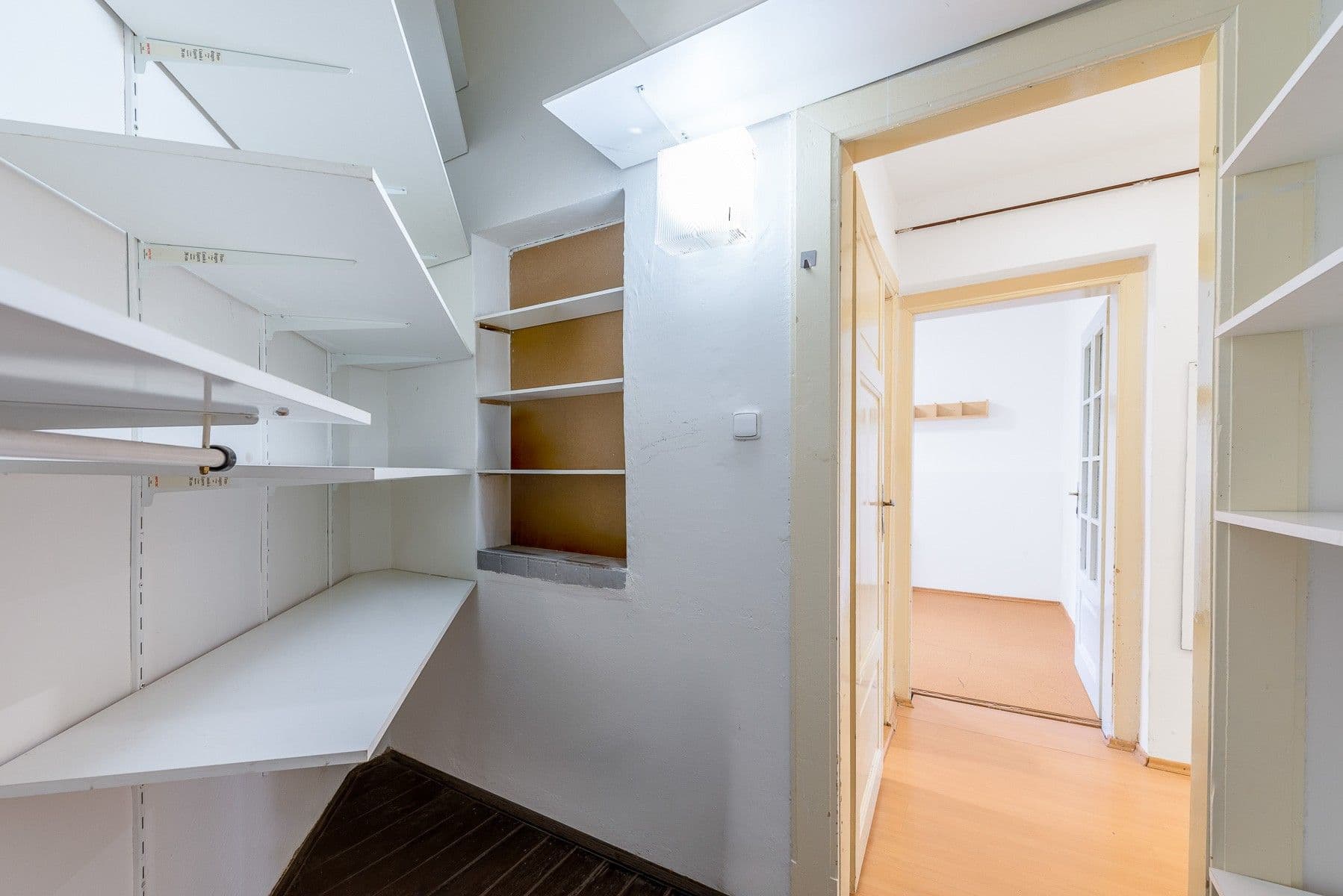 Predaj bytu 3-izbový 65 m², Jaromírova, Praha, Praha Predaj bytu 3-izbový 65 m², Jaromírova, Praha, Praha