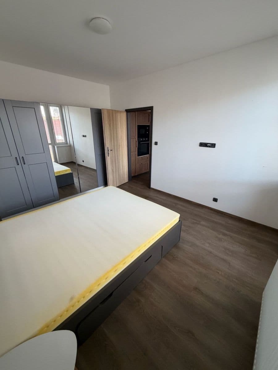 Prenájom bytu 2-izbový 55 m², Sokolovská, Praha, Praha Prenájom bytu 2-izbový 55 m², Sokolovská, Praha, Praha