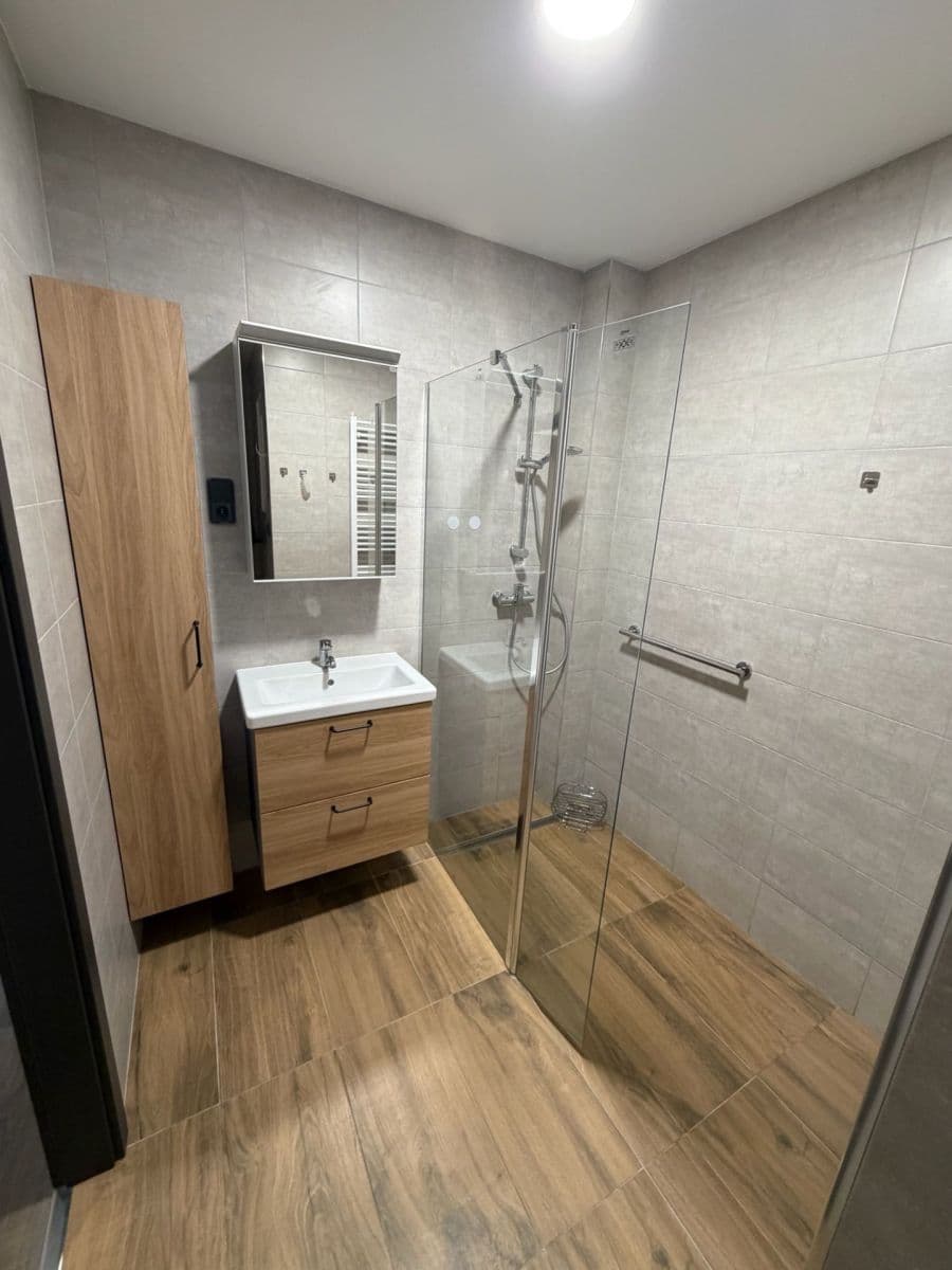 Prenájom bytu 2-izbový 55 m², Sokolovská, Praha, Praha Prenájom bytu 2-izbový 55 m², Sokolovská, Praha, Praha