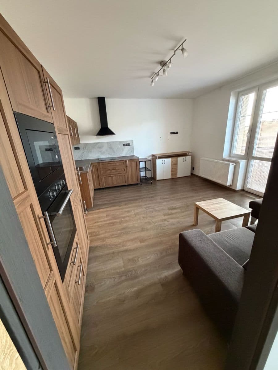 Prenájom bytu 2-izbový 55 m², Sokolovská, Praha, Praha Prenájom bytu 2-izbový 55 m², Sokolovská, Praha, Praha