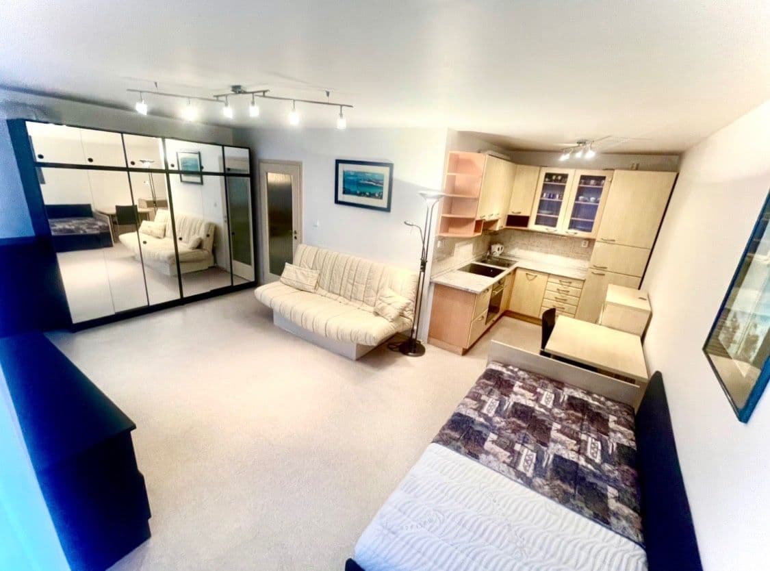 Prenájom bytu 1-izbový 33 m², Blattného, Praha, Praha Prenájom bytu 1-izbový 33 m², Blattného, Praha, Praha