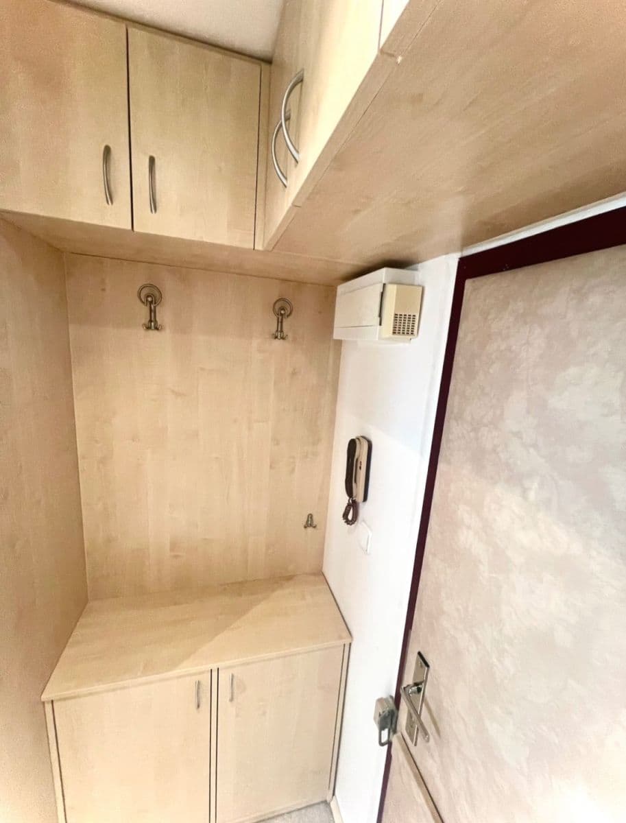 Prenájom bytu 1-izbový 33 m², Blattného, Praha, Praha Prenájom bytu 1-izbový 33 m², Blattného, Praha, Praha