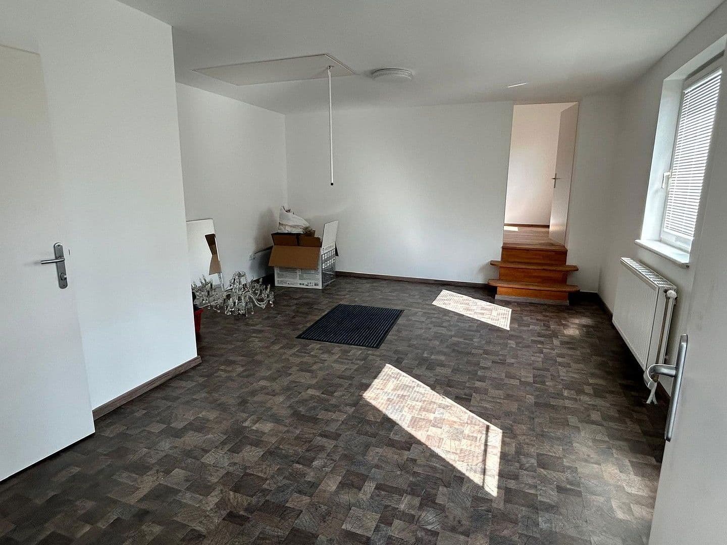Prenájom domu 130 m², pozemek 589 m², Maria Lourd Weg 9, Enzersfel im Weinviertel, Dolné Rakúsko Prenájom domu 130 m², pozemek 589 m², Maria Lourd Weg 9, Enzersfel im Weinviertel, Dolné Rakúsko