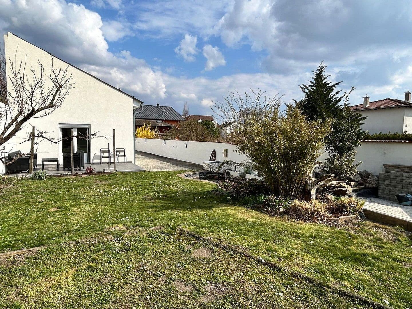 Prenájom domu 130 m², pozemek 589 m², Maria Lourd Weg 9, Enzersfel im Weinviertel, Dolné Rakúsko Prenájom domu 130 m², pozemek 589 m², Maria Lourd Weg 9, Enzersfel im Weinviertel, Dolné Rakúsko