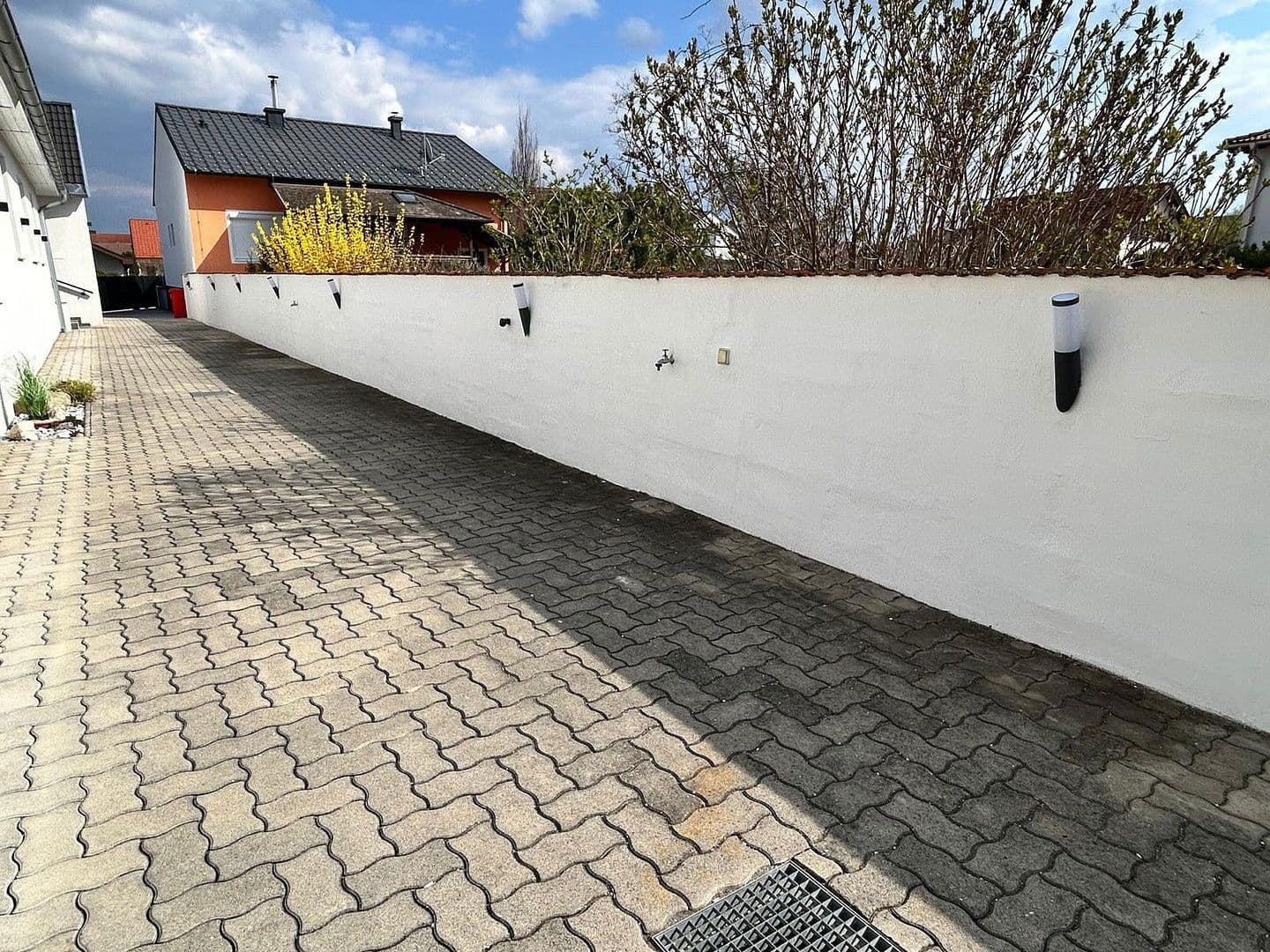 Prenájom domu 130 m², pozemek 589 m², Maria Lourd Weg 9, Enzersfel im Weinviertel, Dolné Rakúsko Prenájom domu 130 m², pozemek 589 m², Maria Lourd Weg 9, Enzersfel im Weinviertel, Dolné Rakúsko