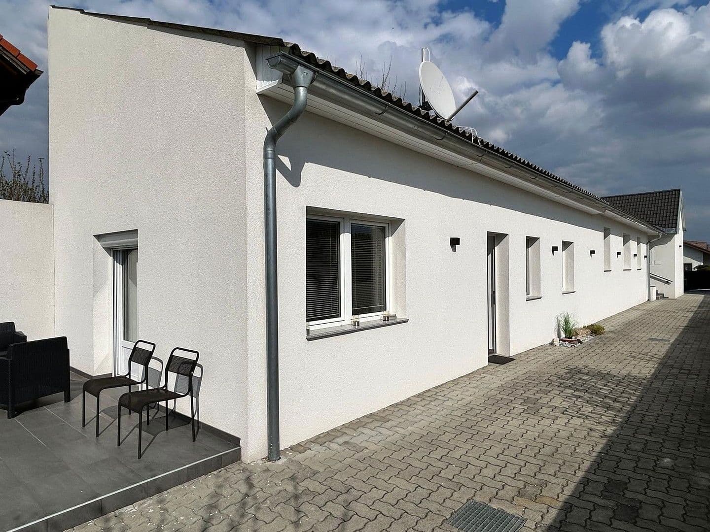 Prenájom domu 130 m², pozemek 589 m², Maria Lourd Weg 9, Enzersfel im Weinviertel, Dolné Rakúsko Prenájom domu 130 m², pozemek 589 m², Maria Lourd Weg 9, Enzersfel im Weinviertel, Dolné Rakúsko