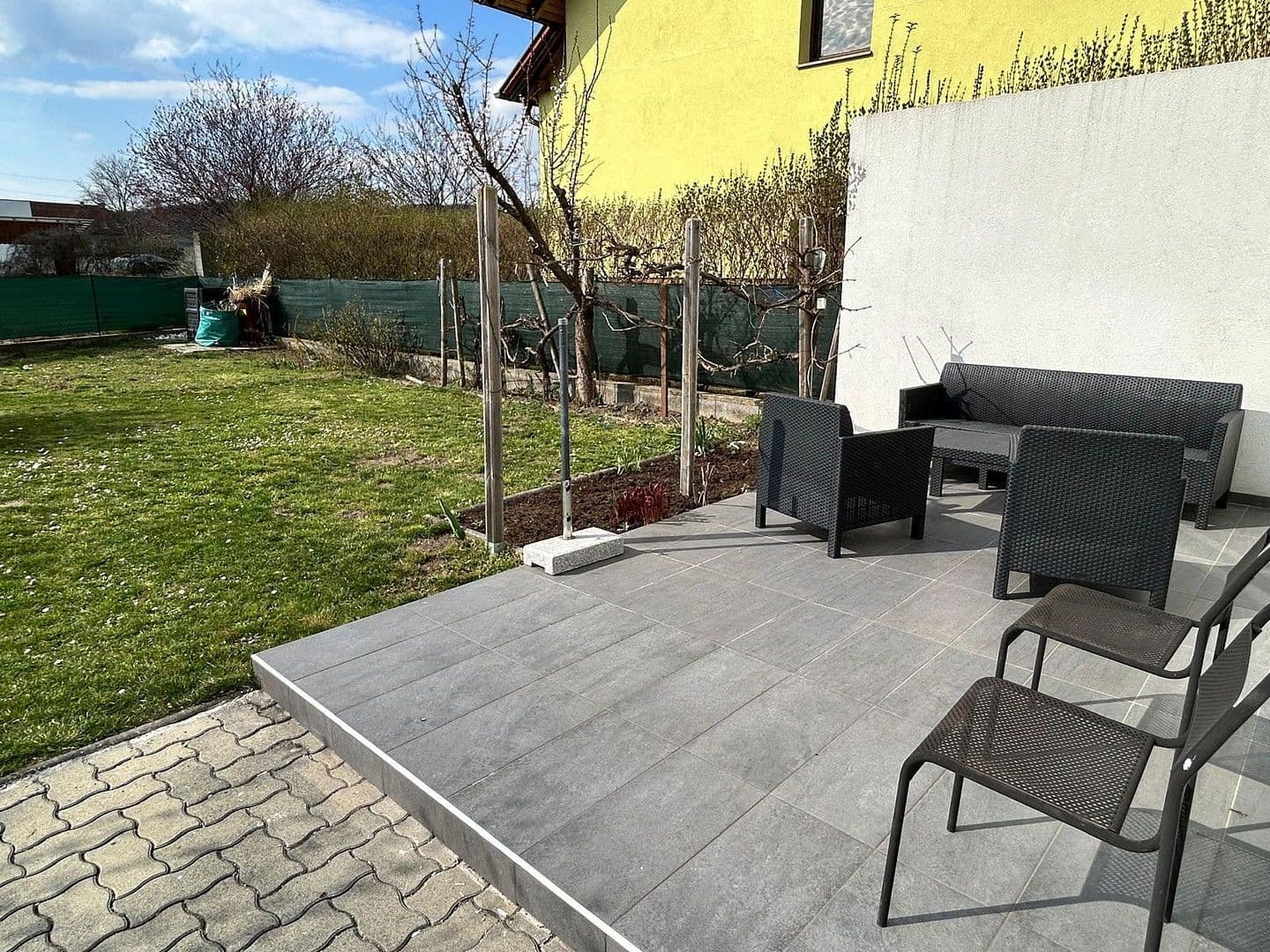 Prenájom domu 130 m², pozemek 589 m², Maria Lourd Weg 9, Enzersfel im Weinviertel, Dolné Rakúsko Prenájom domu 130 m², pozemek 589 m², Maria Lourd Weg 9, Enzersfel im Weinviertel, Dolné Rakúsko