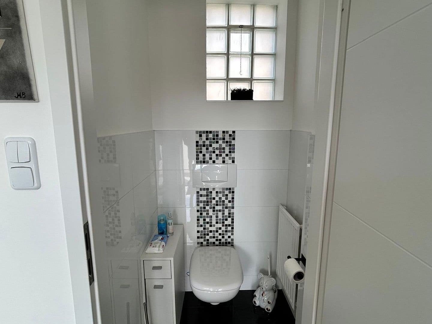 Prenájom domu 130 m², pozemek 589 m², Maria Lourd Weg 9, Enzersfel im Weinviertel, Dolné Rakúsko Prenájom domu 130 m², pozemek 589 m², Maria Lourd Weg 9, Enzersfel im Weinviertel, Dolné Rakúsko