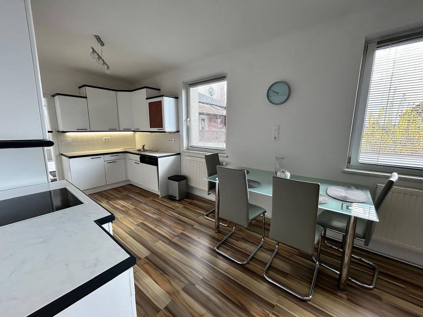 Prenájom domu 130 m², pozemek 589 m², Maria Lourd Weg 9, Enzersfel im Weinviertel, Dolné Rakúsko Prenájom domu 130 m², pozemek 589 m², Maria Lourd Weg 9, Enzersfel im Weinviertel, Dolné Rakúsko