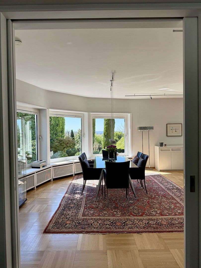 Predaj domu 418 m², pozemek 2.195 m², Hirschberg an der Bergstraße, Bádensko-Wurttembersko Predaj domu 418 m², pozemek 2.195 m², Hirschberg an der Bergstraße, Bádensko-Wurttembersko