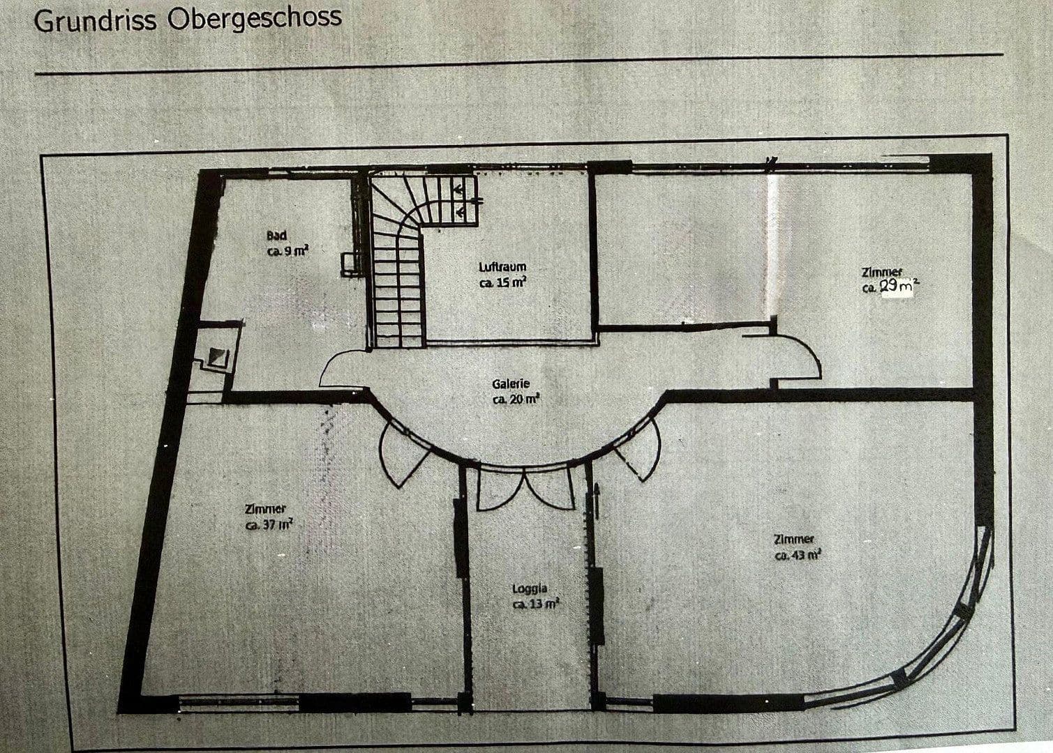 Predaj domu 418 m², pozemek 2.195 m², Hirschberg an der Bergstraße, Bádensko-Wurttembersko Predaj domu 418 m², pozemek 2.195 m², Hirschberg an der Bergstraße, Bádensko-Wurttembersko