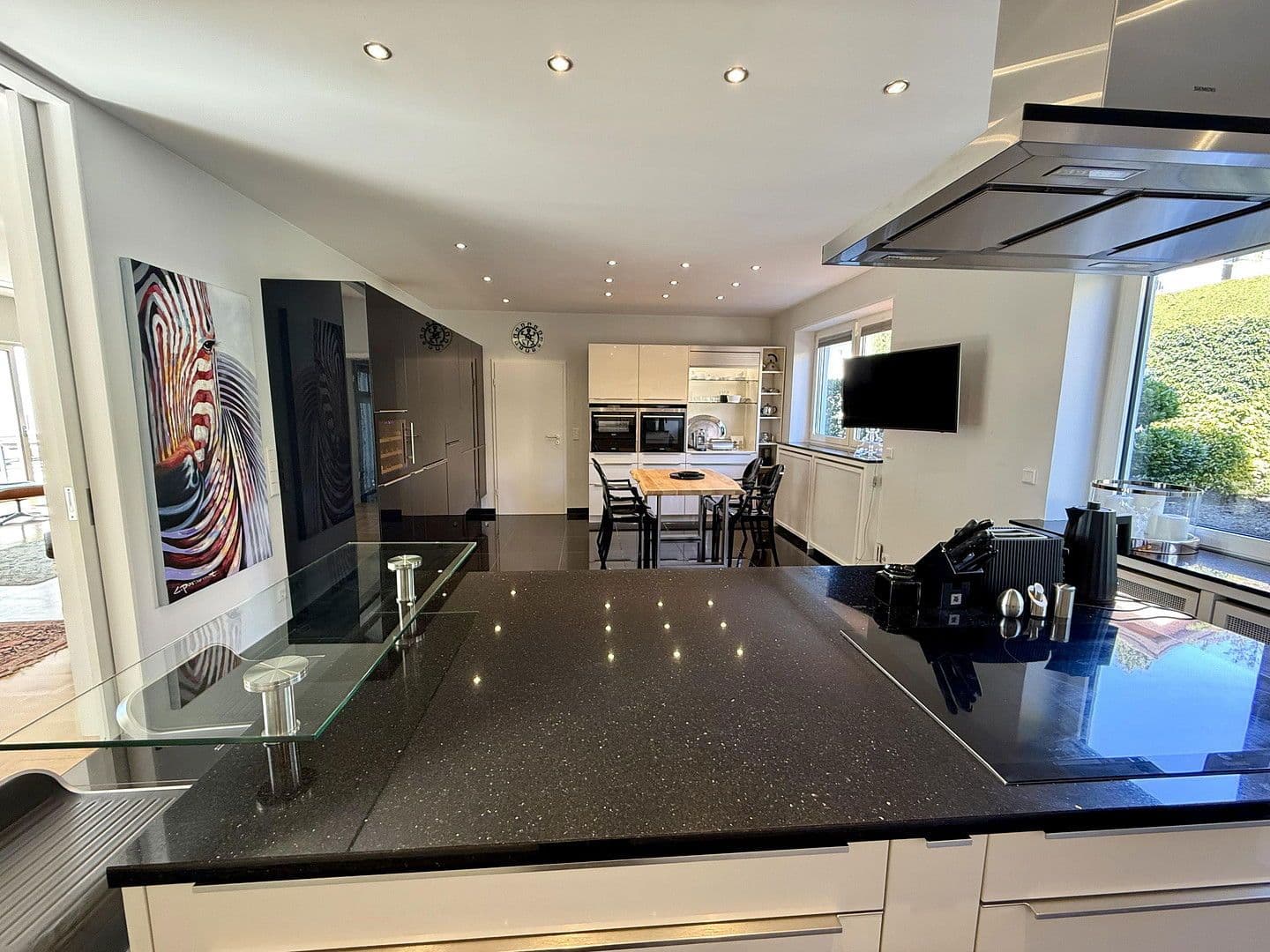 Predaj domu 418 m², pozemek 2.195 m², Hirschberg an der Bergstraße, Bádensko-Wurttembersko Predaj domu 418 m², pozemek 2.195 m², Hirschberg an der Bergstraße, Bádensko-Wurttembersko