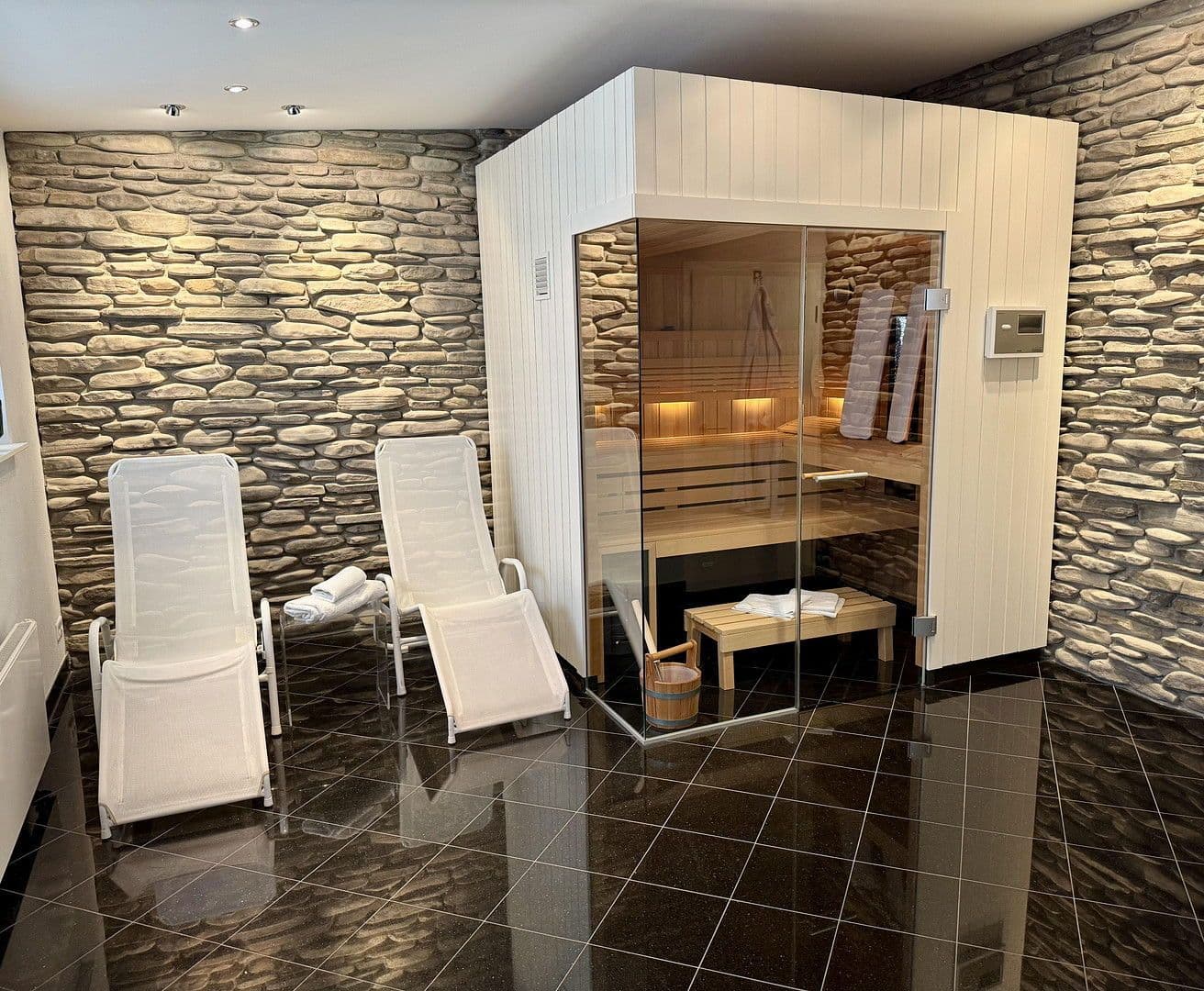 Predaj domu 418 m², pozemek 2.195 m², Hirschberg an der Bergstraße, Bádensko-Wurttembersko Predaj domu 418 m², pozemek 2.195 m², Hirschberg an der Bergstraße, Bádensko-Wurttembersko