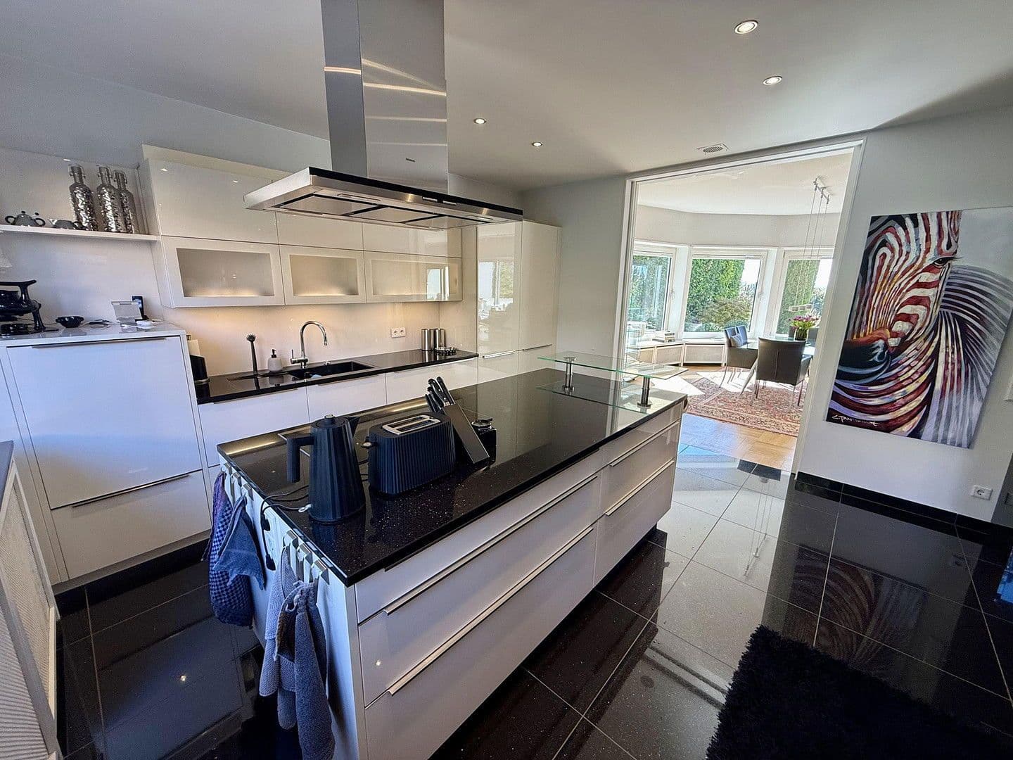 Predaj domu 418 m², pozemek 2.195 m², Hirschberg an der Bergstraße, Bádensko-Wurttembersko Predaj domu 418 m², pozemek 2.195 m², Hirschberg an der Bergstraße, Bádensko-Wurttembersko