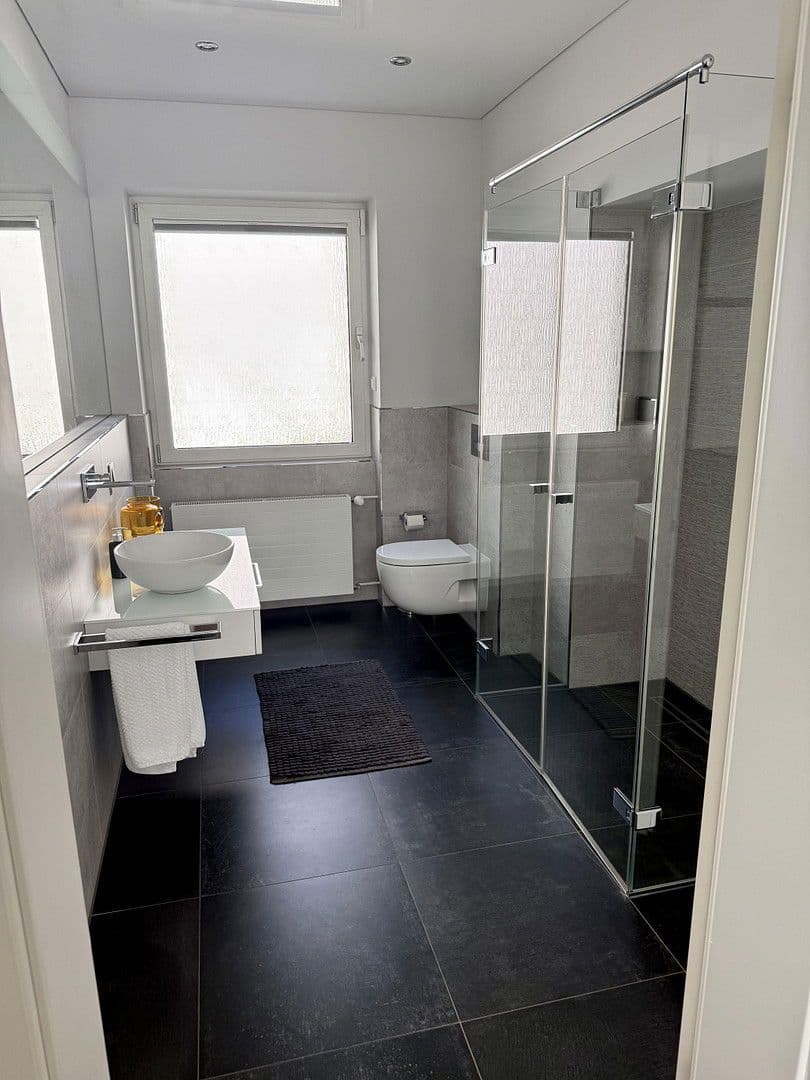 Predaj domu 418 m², pozemek 2.195 m², Hirschberg an der Bergstraße, Bádensko-Wurttembersko Predaj domu 418 m², pozemek 2.195 m², Hirschberg an der Bergstraße, Bádensko-Wurttembersko