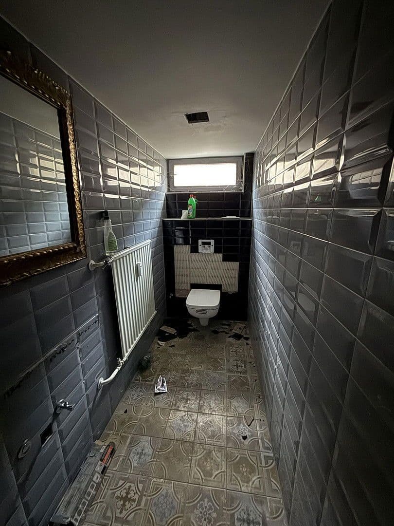 Prenájom kancelárie 190 m², Ostendstraße 221, Nürnberg, Bavorsko Prenájom kancelárie 190 m², Ostendstraße 221, Nürnberg, Bavorsko