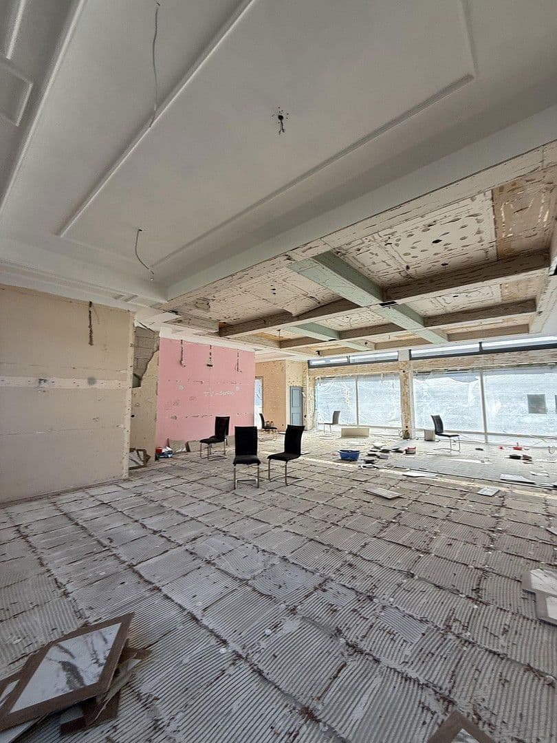 Prenájom kancelárie 190 m², Ostendstraße 221, Nürnberg, Bavorsko Prenájom kancelárie 190 m², Ostendstraße 221, Nürnberg, Bavorsko