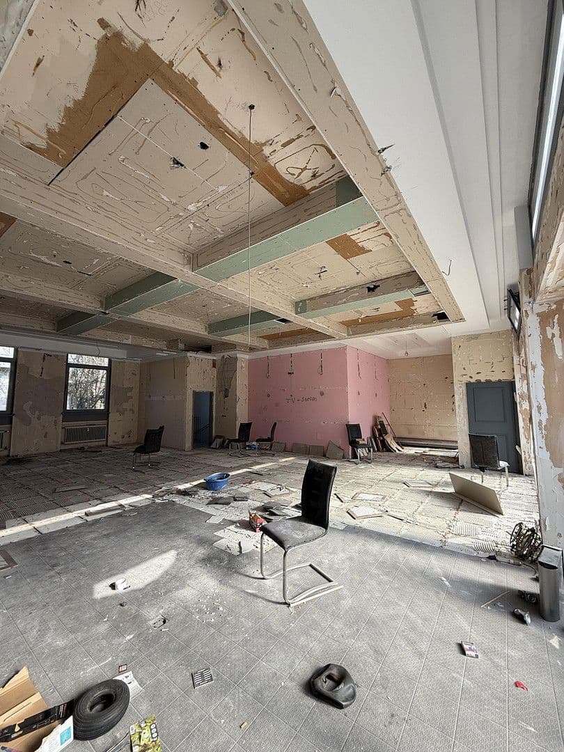 Prenájom kancelárie 190 m², Ostendstraße 221, Nürnberg, Bavorsko Prenájom kancelárie 190 m², Ostendstraße 221, Nürnberg, Bavorsko