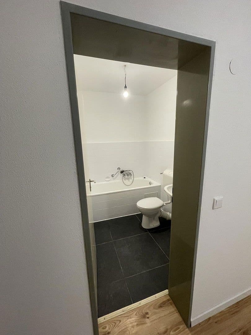 Prenájom bytu 2-izbový 64 m², Wuppertal, Severné Porýnie - Westfálsko Prenájom bytu 2-izbový 64 m², Wuppertal, Severné Porýnie - Westfálsko