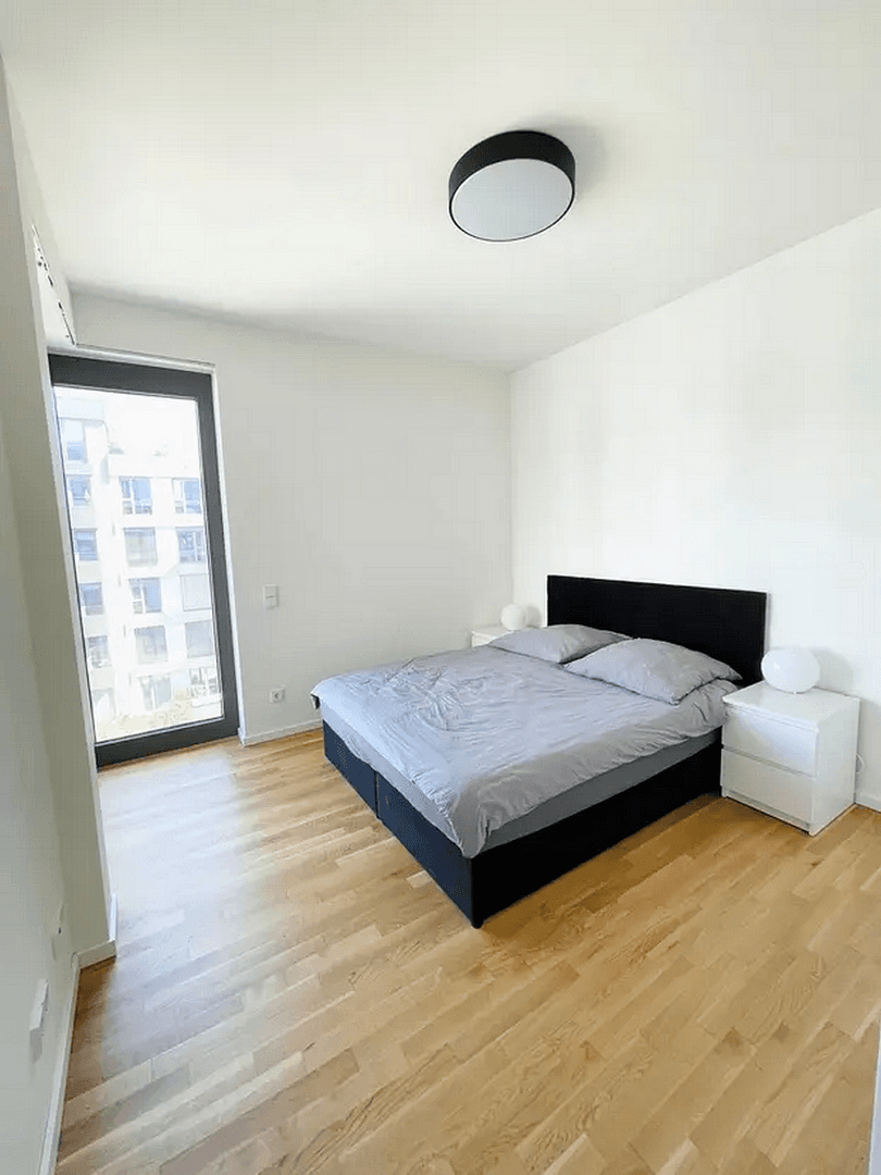Prenájom bytu 2-izbový 53 m², Berlin, Berlín Prenájom bytu 2-izbový 53 m², Berlin, Berlín
