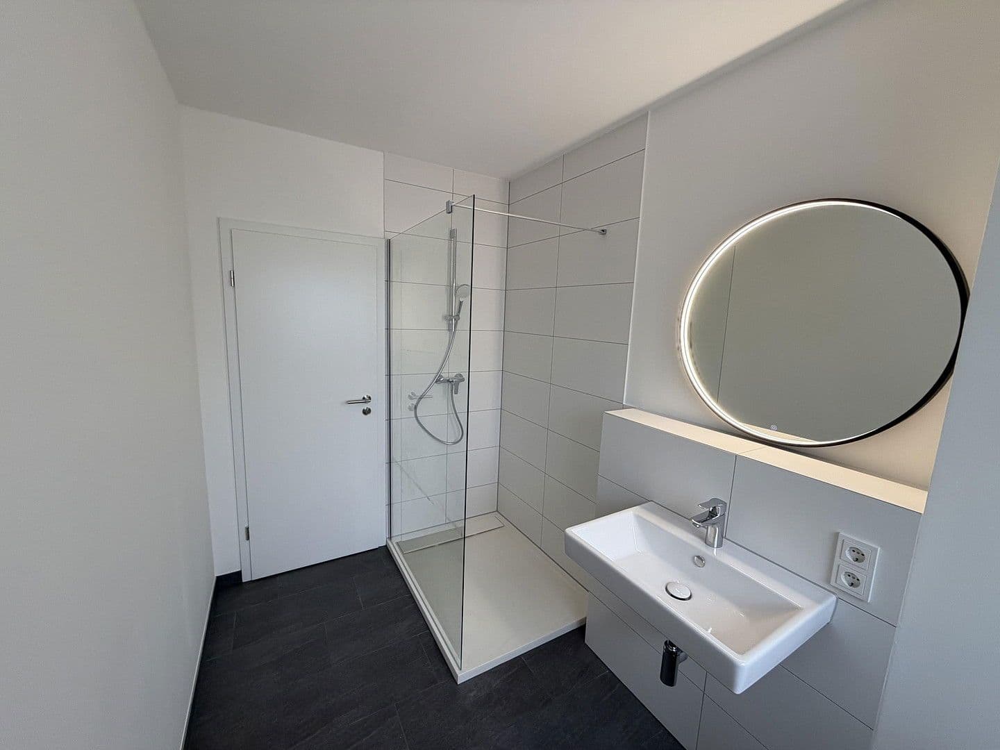 Prenájom bytu 3-izbový 72 m², Hamburg, Hamburg Prenájom bytu 3-izbový 72 m², Hamburg, Hamburg