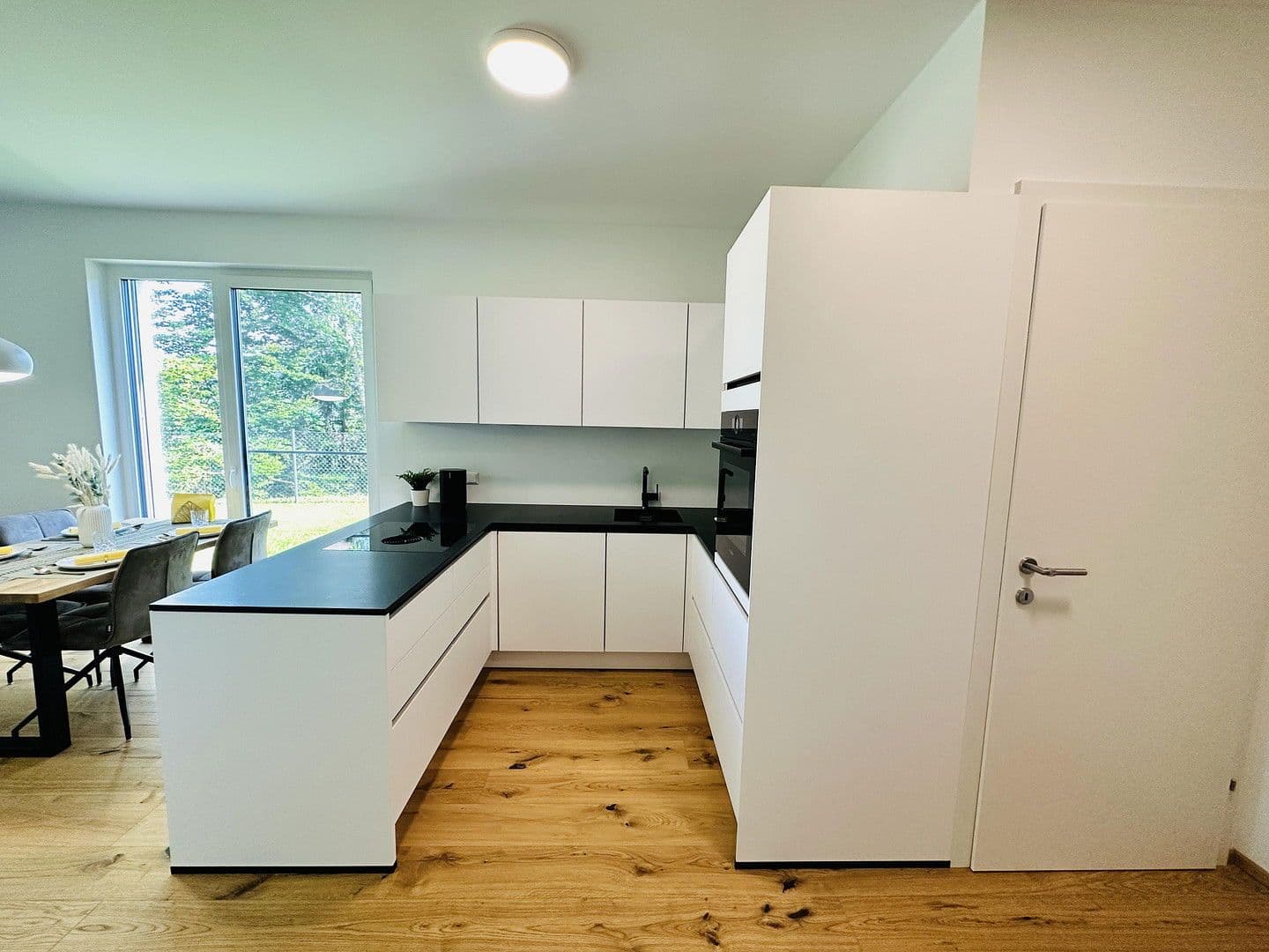 Predaj bytu 2-izbový 49 m², Hauptmann-Eglseer-Straße 9, Velden am Wörthersee, Korutánsko Predaj bytu 2-izbový 49 m², Hauptmann-Eglseer-Straße 9, Velden am Wörthersee, Korutánsko