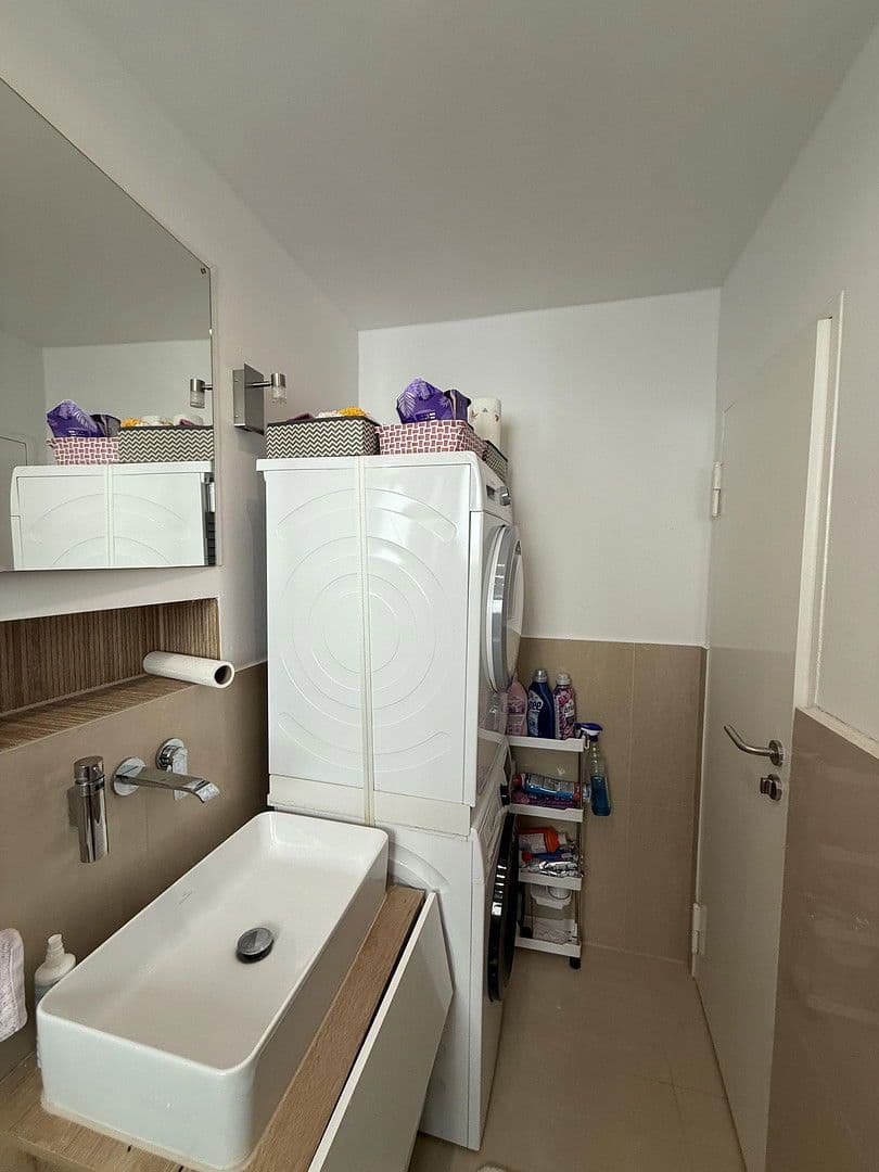 Prenájom bytu 2-izbový 50 m², Berlin, Berlín Prenájom bytu 2-izbový 50 m², Berlin, Berlín