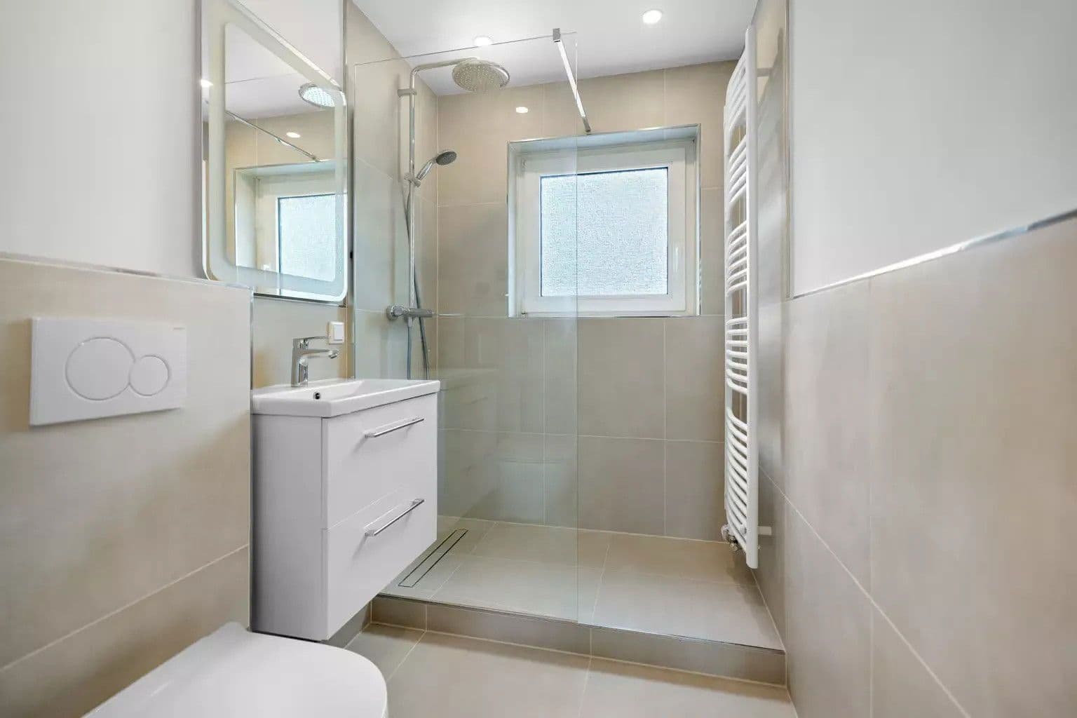 Prenájom bytu 3-izbový 58 m², Friedrich-Wagenfeld-Straße, Bremen, Brémy Prenájom bytu 3-izbový 58 m², Friedrich-Wagenfeld-Straße, Bremen, Brémy