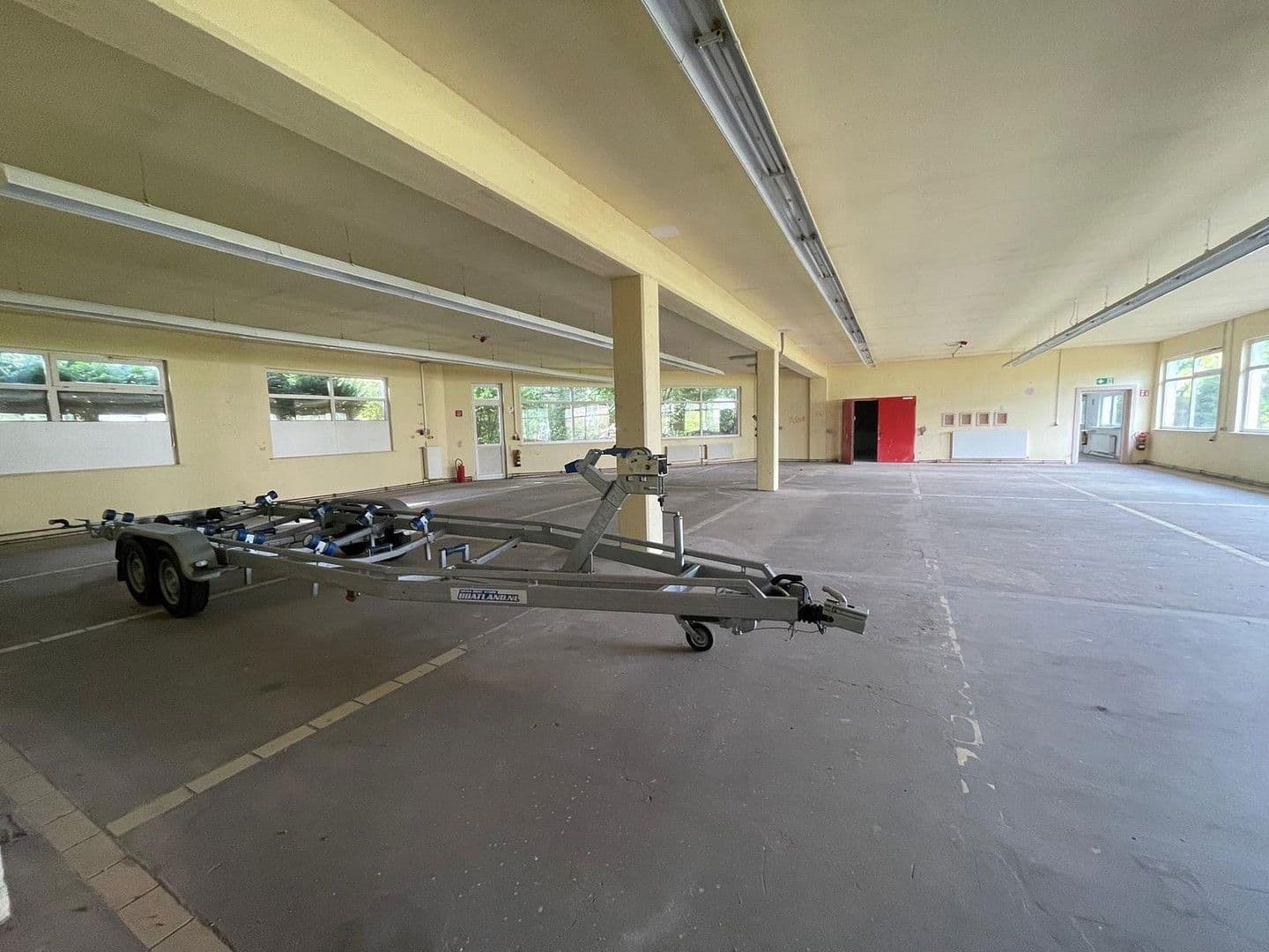 Prenájom nebytového priestoru 1.898 m², Boschstraße 22, Winsen (Luhe), Dolné Sasko Prenájom nebytového priestoru 1.898 m², Boschstraße 22, Winsen (Luhe), Dolné Sasko