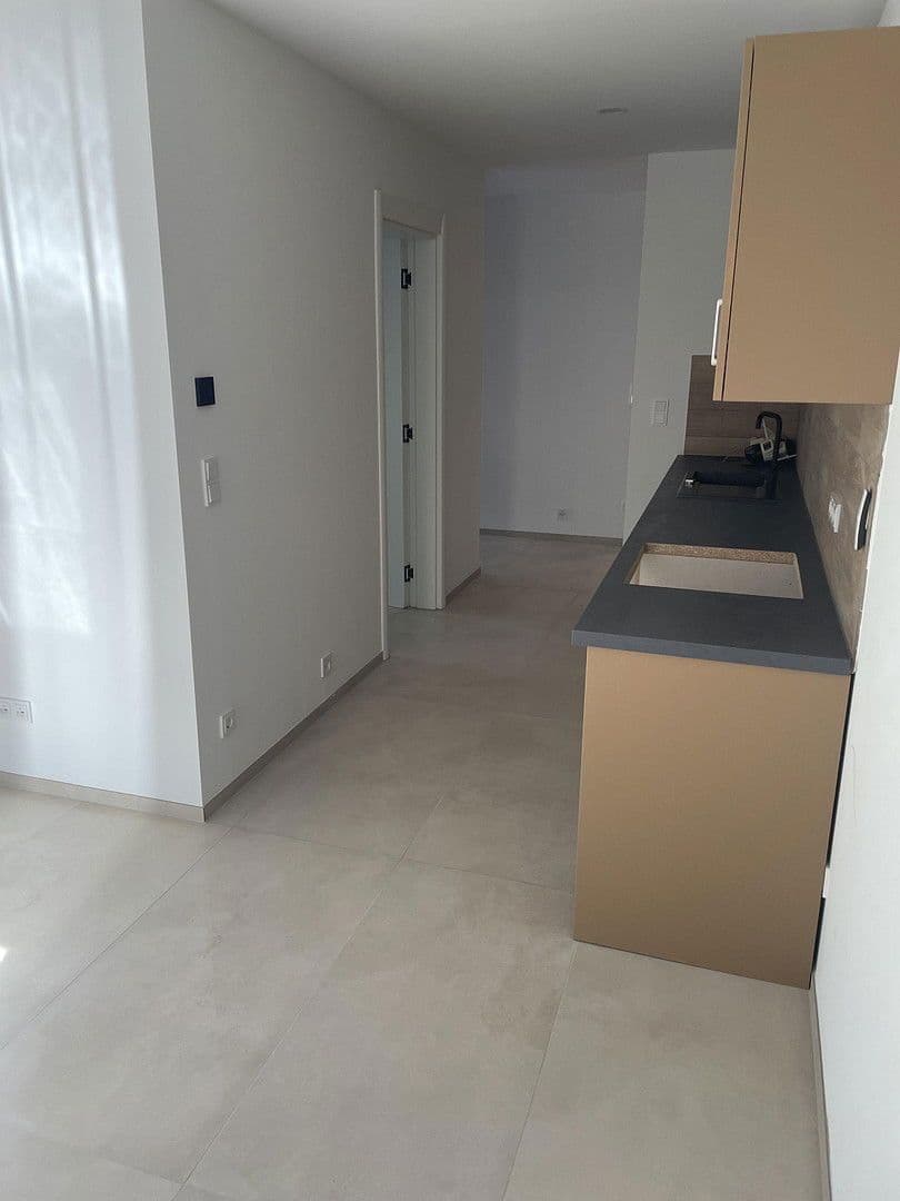 Prenájom bytu 2-izbový 48 m², Rüsselsheim am Main, Hesensko Prenájom bytu 2-izbový 48 m², Rüsselsheim am Main, Hesensko