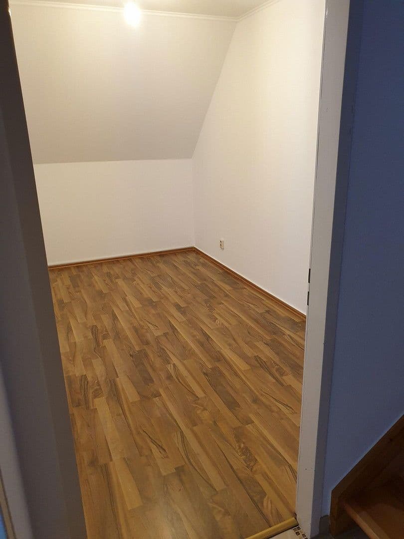 Prenájom domu 114 m², pozemek 210 m², Finsterwalder Str.20, Eberswalde, Brandenbursko Prenájom domu 114 m², pozemek 210 m², Finsterwalder Str.20, Eberswalde, Brandenbursko