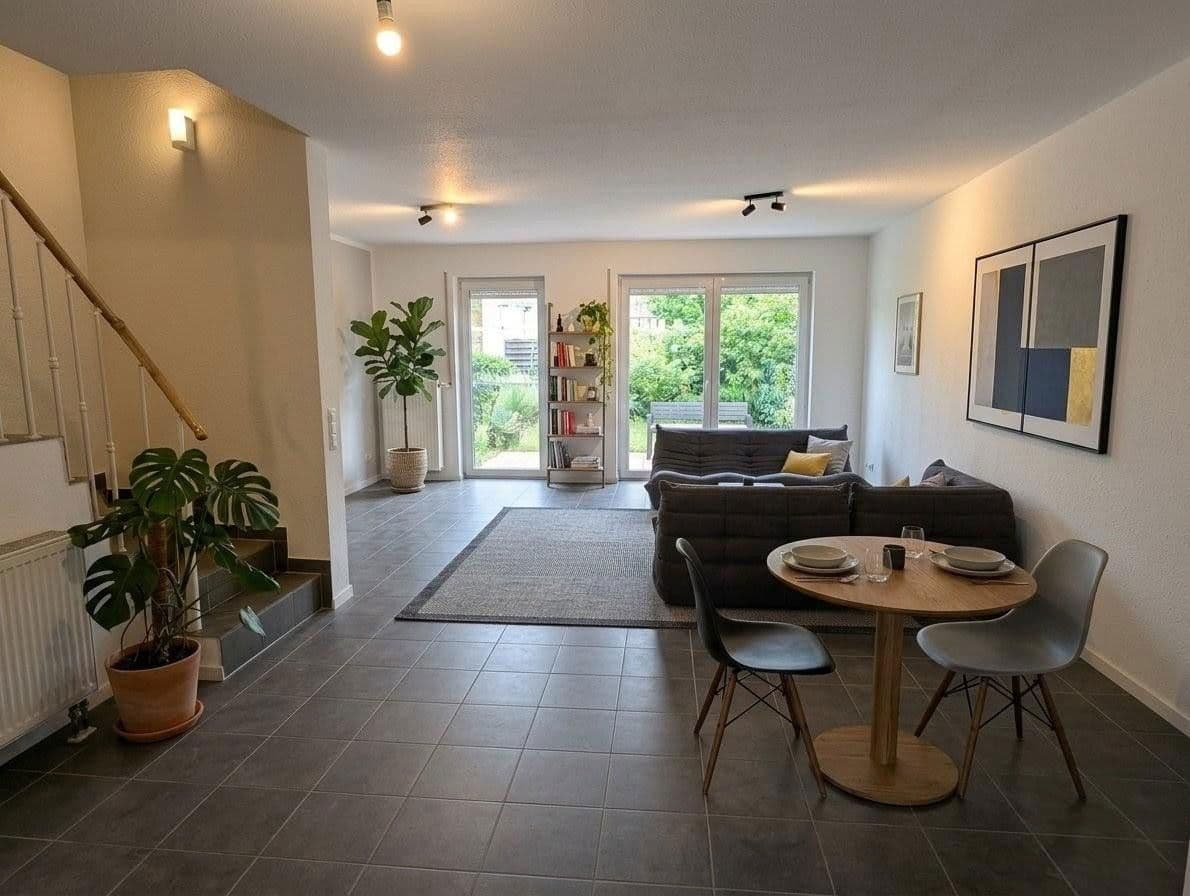 Prenájom domu 155 m², pozemek 180 m², Am Weißen Haus 45, Neustadt Mußbach, Porýnie-Falcko Prenájom domu 155 m², pozemek 180 m², Am Weißen Haus 45, Neustadt Mußbach, Porýnie-Falcko