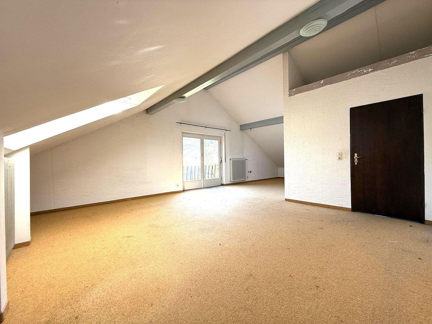 Prenájom domu 220 m², pozemek 857 m², Am Giesenbach 14, Lahr/Schwarzwald, Bádensko-Wurttembersko Prenájom domu 220 m², pozemek 857 m², Am Giesenbach 14, Lahr/Schwarzwald, Bádensko-Wurttembersko