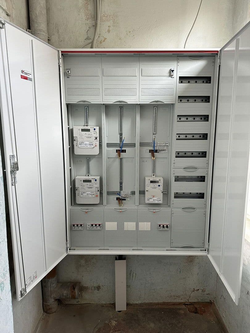 Predaj domu 360 m², pozemek 480 m², Glauchau, Sasko Predaj domu 360 m², pozemek 480 m², Glauchau, Sasko