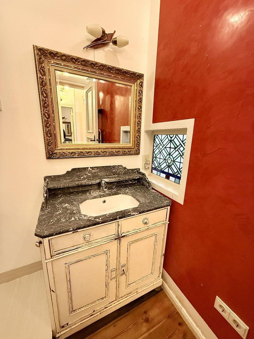 Predaj bytu 2-izbový 40 m², Berlin, Berlín Predaj bytu 2-izbový 40 m², Berlin, Berlín