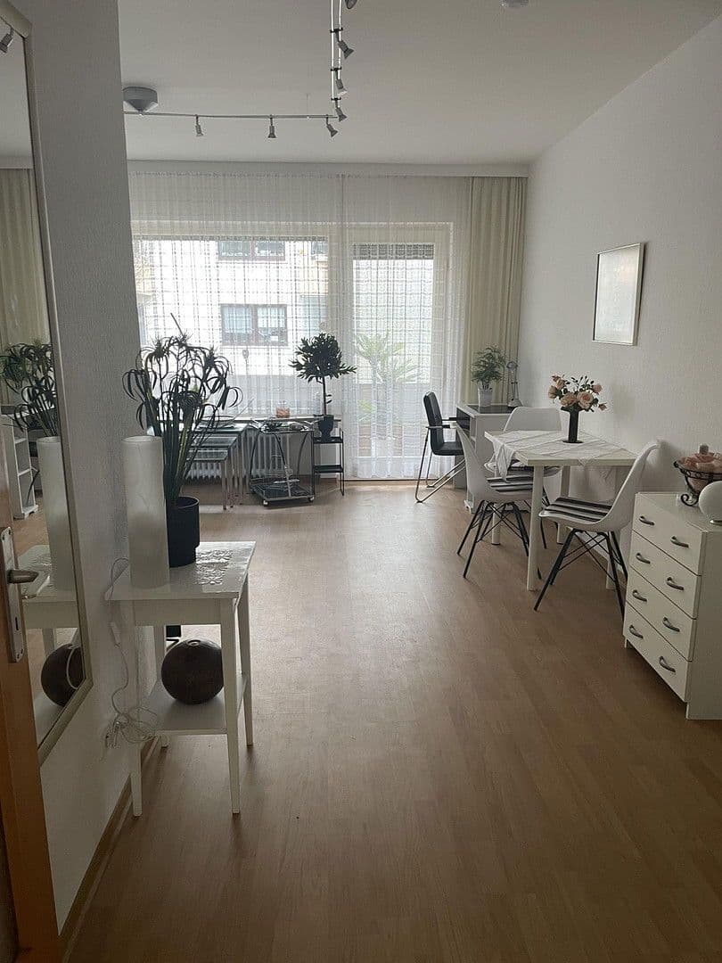 Prenájom bytu 1-izbový 46 m², Bad Pyrmont, Dolné Sasko Prenájom bytu 1-izbový 46 m², Bad Pyrmont, Dolné Sasko