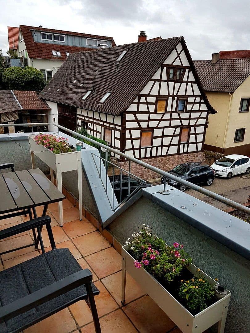 Prenájom bytu 4-izbový 120 m², Rheinstetten, Bádensko-Wurttembersko Prenájom bytu 4-izbový 120 m², Rheinstetten, Bádensko-Wurttembersko