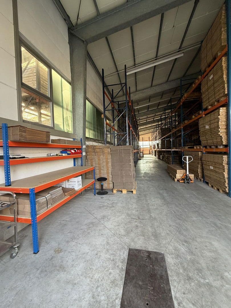 Prenájom nebytového priestoru 1.300 m², Neunkirchen-Seelscheid, Severné Porýnie - Westfálsko Prenájom nebytového priestoru 1.300 m², Neunkirchen-Seelscheid, Severné Porýnie - Westfálsko