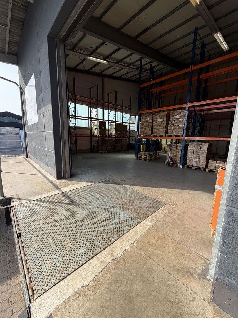 Prenájom nebytového priestoru 1.300 m², Neunkirchen-Seelscheid, Severné Porýnie - Westfálsko Prenájom nebytového priestoru 1.300 m², Neunkirchen-Seelscheid, Severné Porýnie - Westfálsko