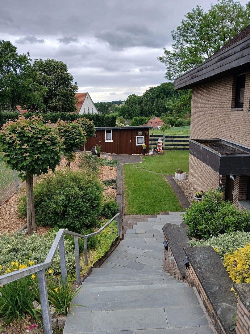 Prenájom bytu 2-izbový 77 m², Balve, Severné Porýnie - Westfálsko Prenájom bytu 2-izbový 77 m², Balve, Severné Porýnie - Westfálsko