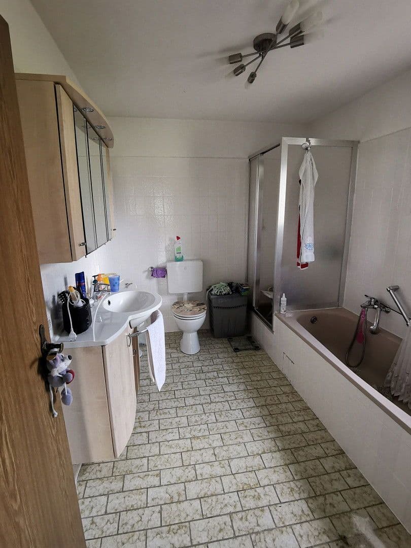 Prenájom bytu 2-izbový 77 m², Balve, Severné Porýnie - Westfálsko Prenájom bytu 2-izbový 77 m², Balve, Severné Porýnie - Westfálsko