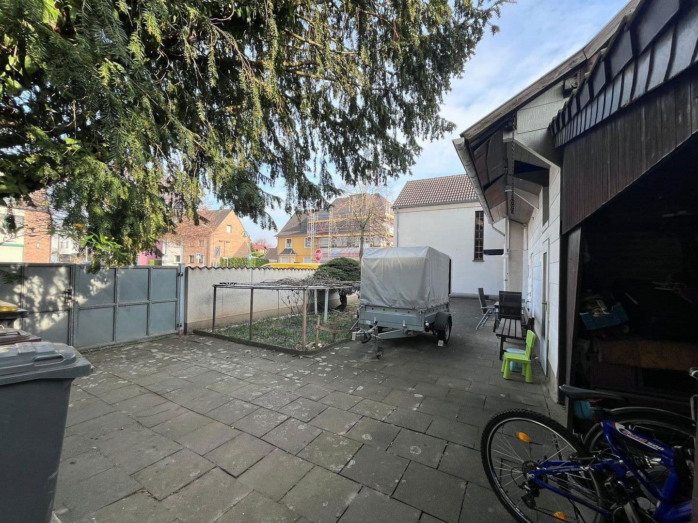 Predaj domu 128 m², pozemek 622 m², Niederkassel, Severné Porýnie - Westfálsko Predaj domu 128 m², pozemek 622 m², Niederkassel, Severné Porýnie - Westfálsko