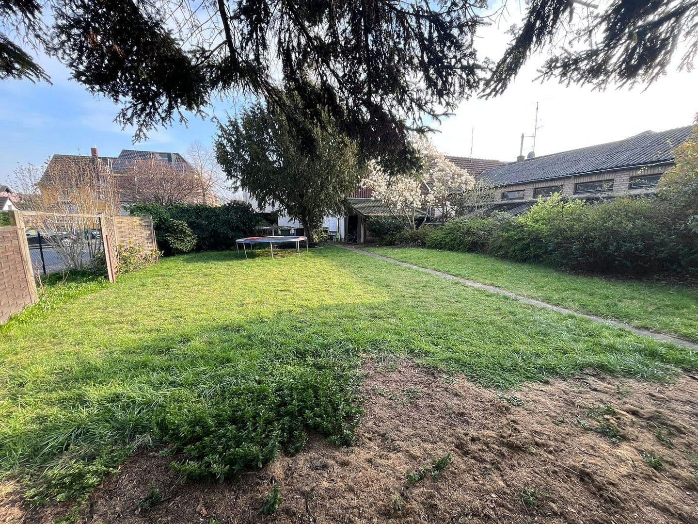 Predaj domu 128 m², pozemek 622 m², Niederkassel, Severné Porýnie - Westfálsko Predaj domu 128 m², pozemek 622 m², Niederkassel, Severné Porýnie - Westfálsko