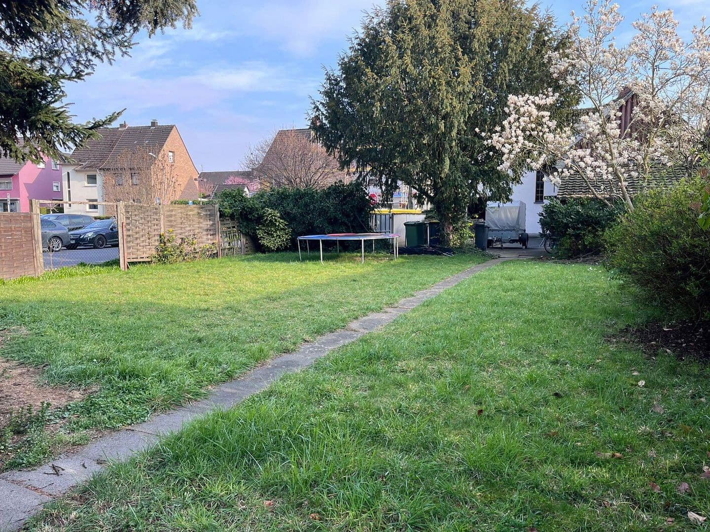 Predaj domu 128 m², pozemek 622 m², Niederkassel, Severné Porýnie - Westfálsko Predaj domu 128 m², pozemek 622 m², Niederkassel, Severné Porýnie - Westfálsko