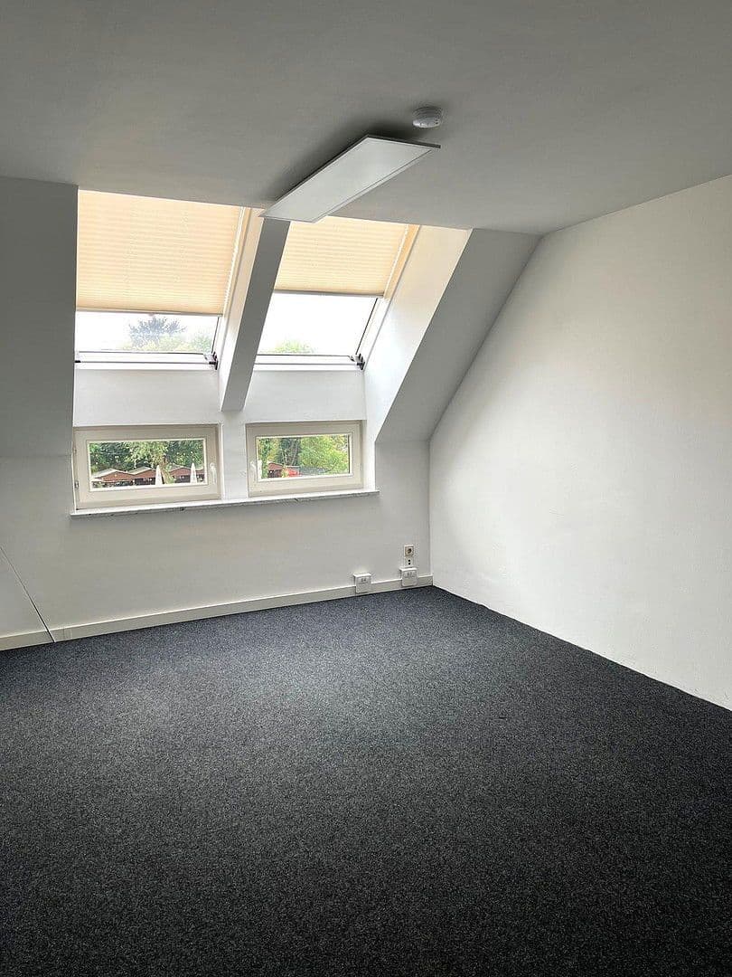 Predaj bytu 7-izbový 151 m², Herdbruckerstrasse 30, Ulm, Bádensko-Wurttembersko Predaj bytu 7-izbový 151 m², Herdbruckerstrasse 30, Ulm, Bádensko-Wurttembersko
