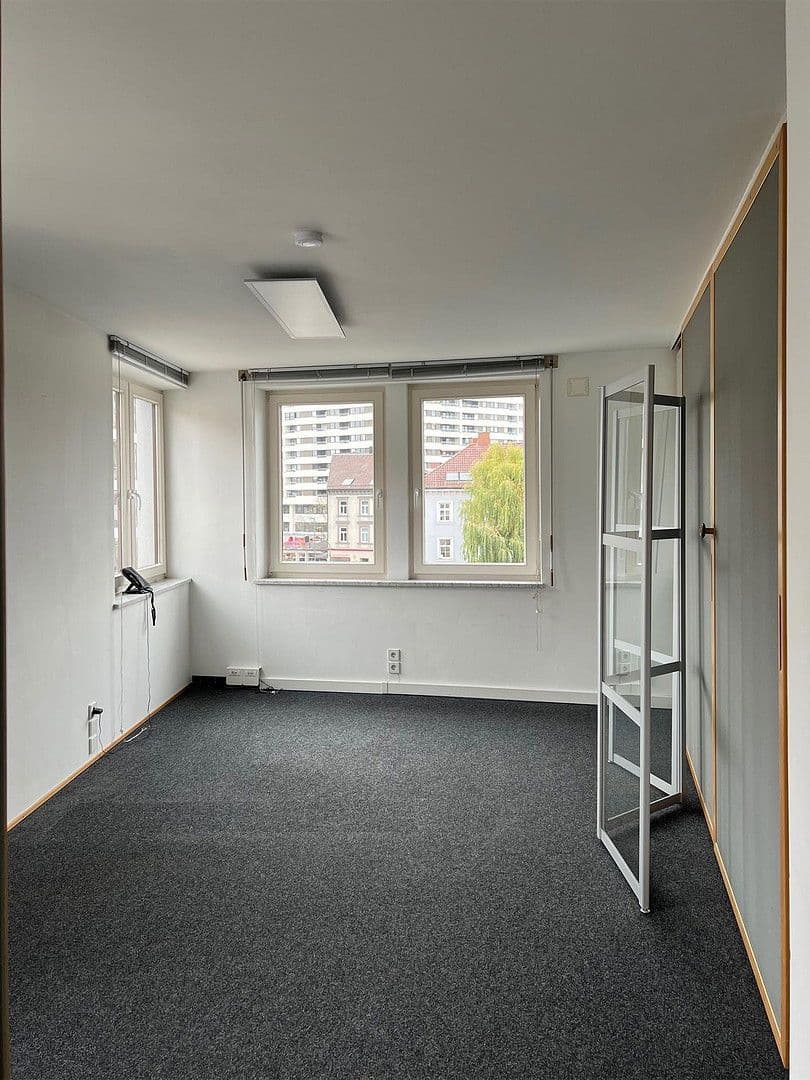 Predaj bytu 7-izbový 151 m², Herdbruckerstrasse 30, Ulm, Bádensko-Wurttembersko Predaj bytu 7-izbový 151 m², Herdbruckerstrasse 30, Ulm, Bádensko-Wurttembersko