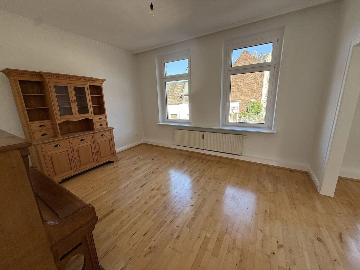 Prenájom bytu 3-izbový 81 m², Solingen, Severné Porýnie - Westfálsko Prenájom bytu 3-izbový 81 m², Solingen, Severné Porýnie - Westfálsko