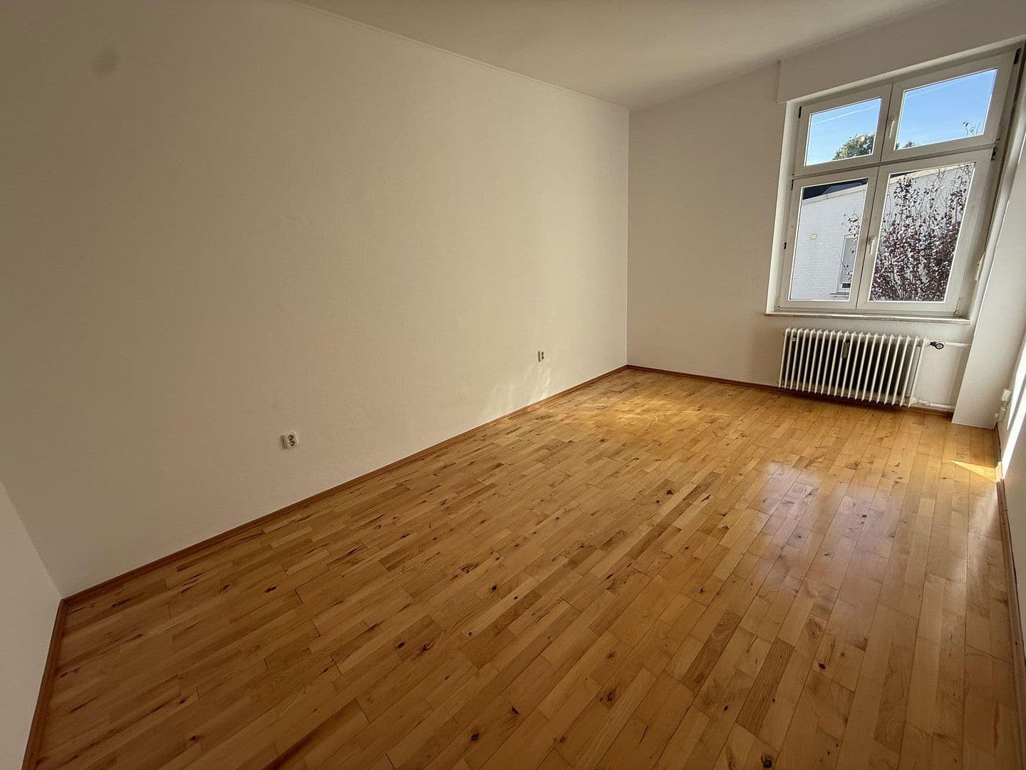 Prenájom bytu 3-izbový 81 m², Solingen, Severné Porýnie - Westfálsko Prenájom bytu 3-izbový 81 m², Solingen, Severné Porýnie - Westfálsko