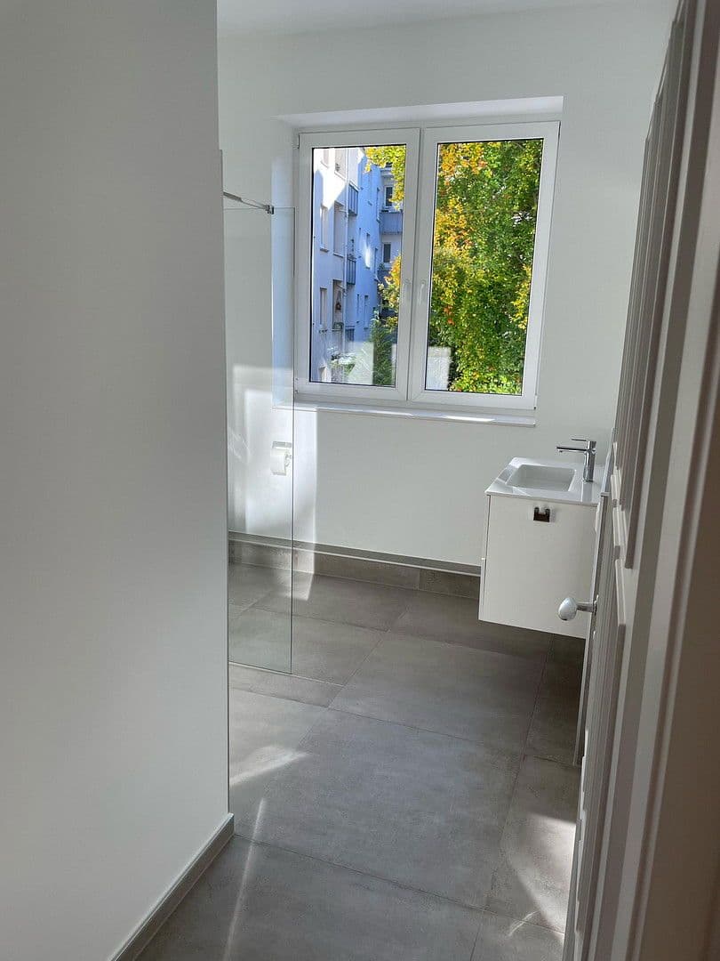 Prenájom bytu 3-izbový 97 m², Trojanstraße 16, Hannover, Dolné Sasko Prenájom bytu 3-izbový 97 m², Trojanstraße 16, Hannover, Dolné Sasko